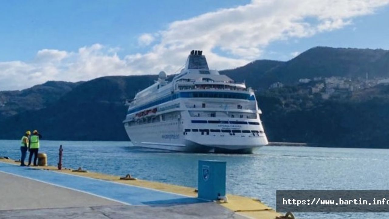 Amasra'ya Kruvaziyer ile 4 Bin 197 Turist