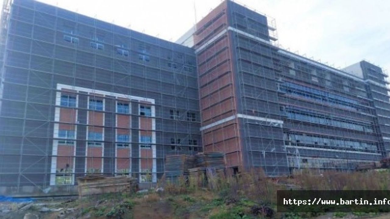 Üniversite ve Şehir Hastanelerinden Eksiği Olmayacak