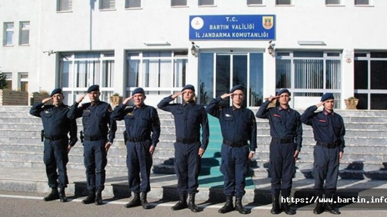 2 İkiz Kardeş, Aynı Yerde Asker