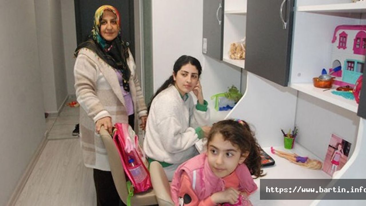Üniversiteli Sevgi Kaldığı Yurda Depremzede Olarak Yerleşti