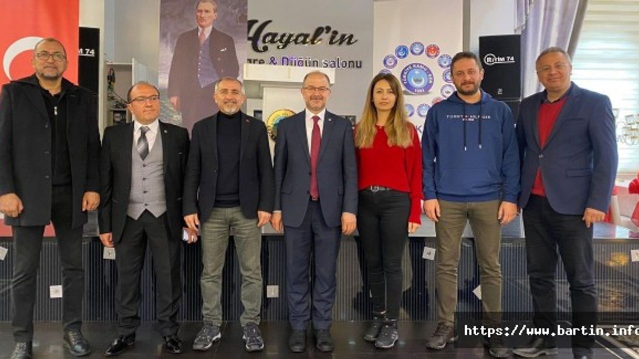 15 Yıllık Sendikacı Adaylık İçin İstifa Etti