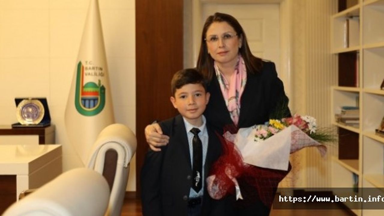 Bartın'a Döndü, Ayağının Tozuyla Koltuğu Devretti