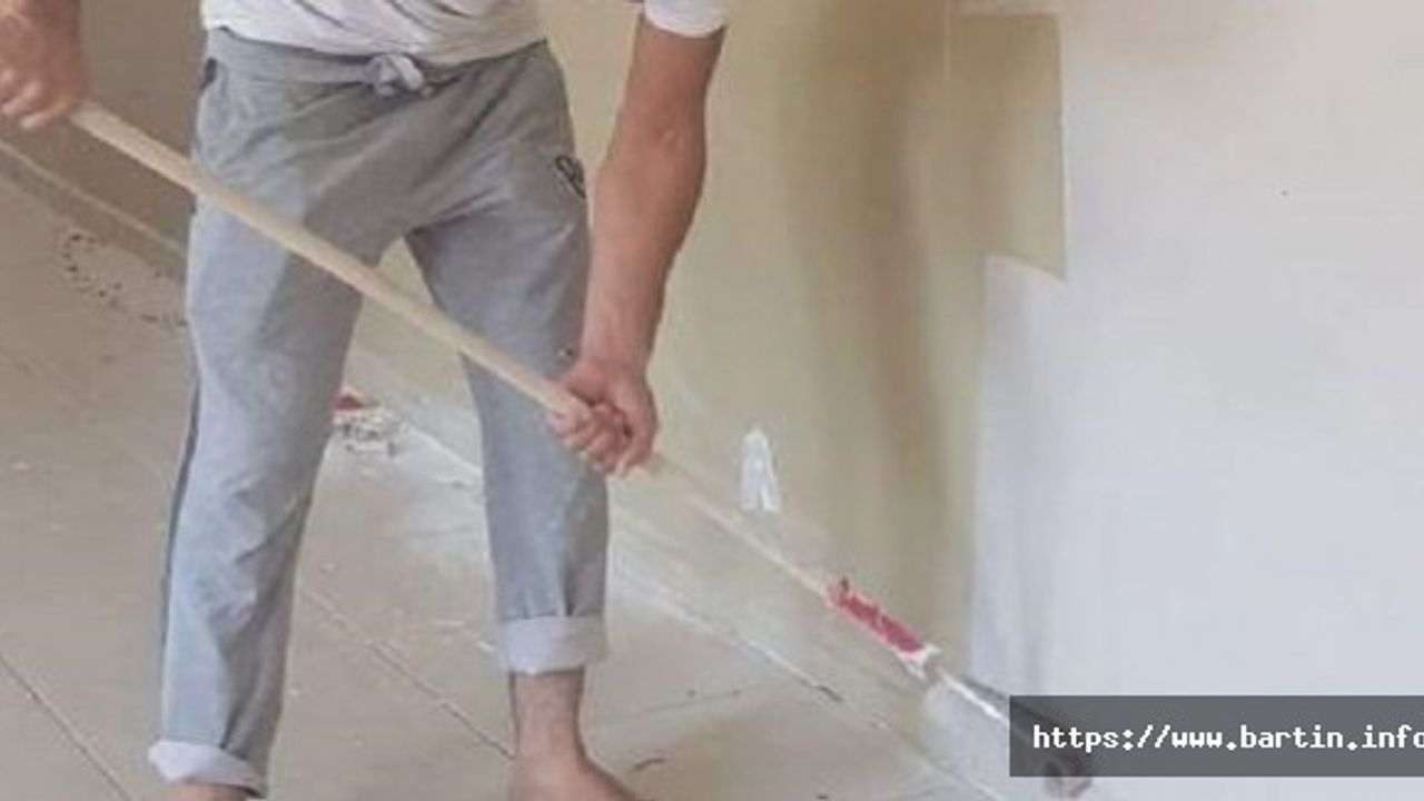 Kura'da İlginç Anlar: 9 Bin Temizlik Görevlisi, 1 Boyacı