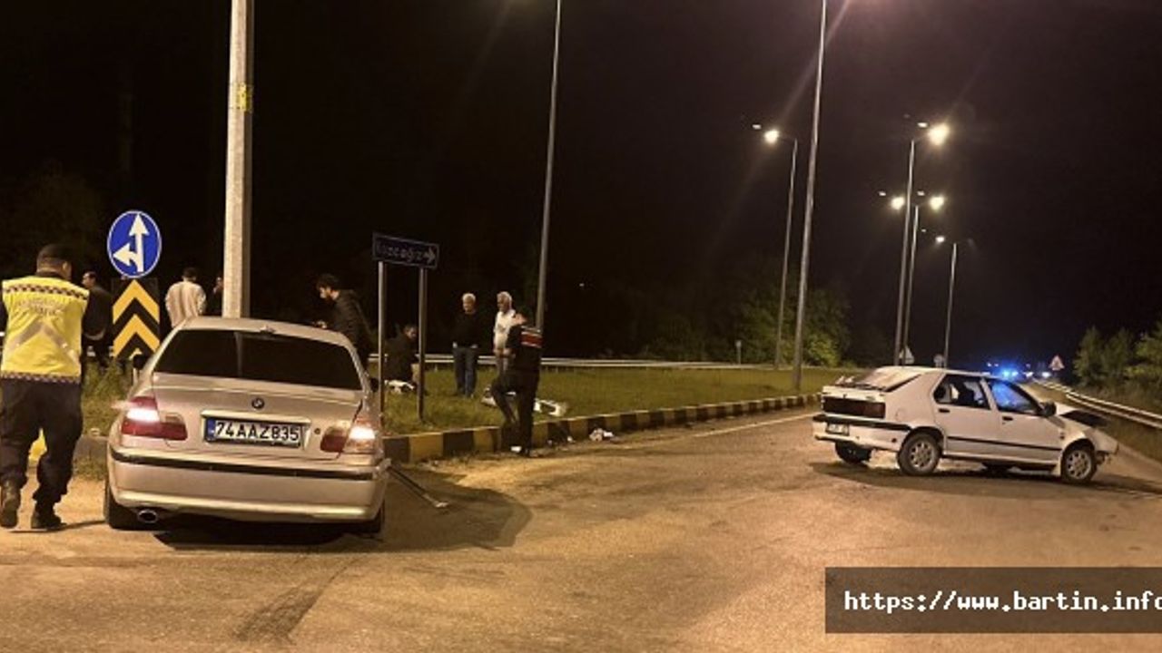 Kozcağız Yolunda Kaza: 2’si Ağır 3 Yaralı