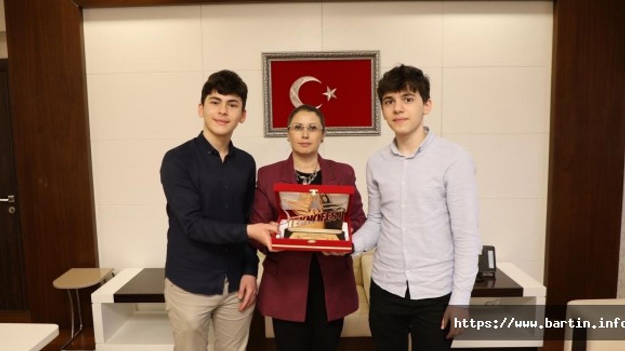 Vali Arslan'dan Mucit Kardeşlere Ödül