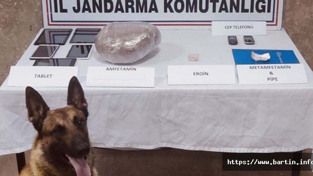 3 Zehir Taciri 2 Kilo Uyuşturucuyla Yakalandı