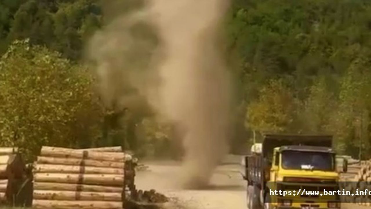 Orman Deposunda Çıkan Hortum Korkuttu