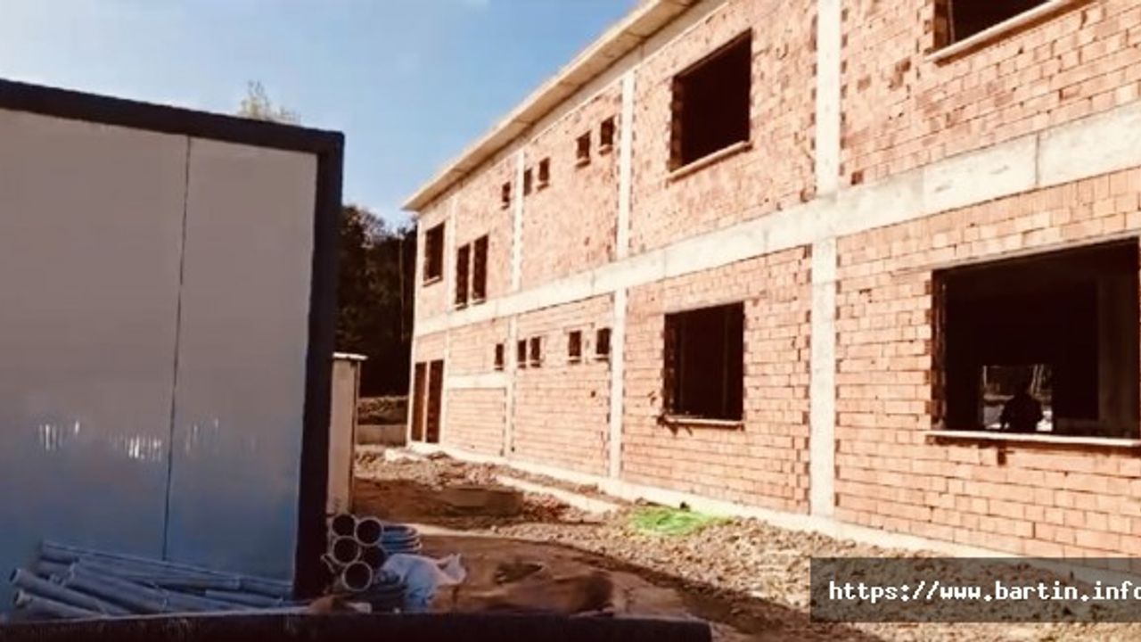 Akçamescit’te Bir Yaşam Merkezi Yükseliyor