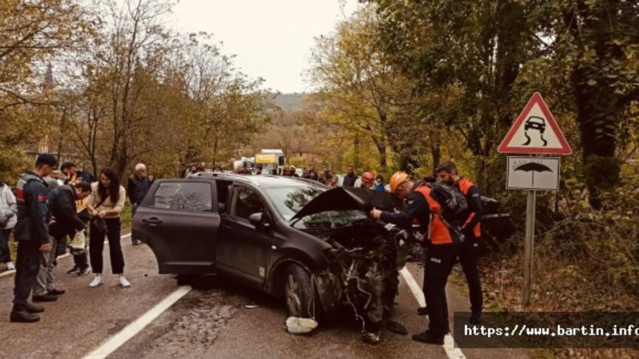 Feci Kazada Yaşlı Kadın Hayatını Kaybetti , 5 Yaralı