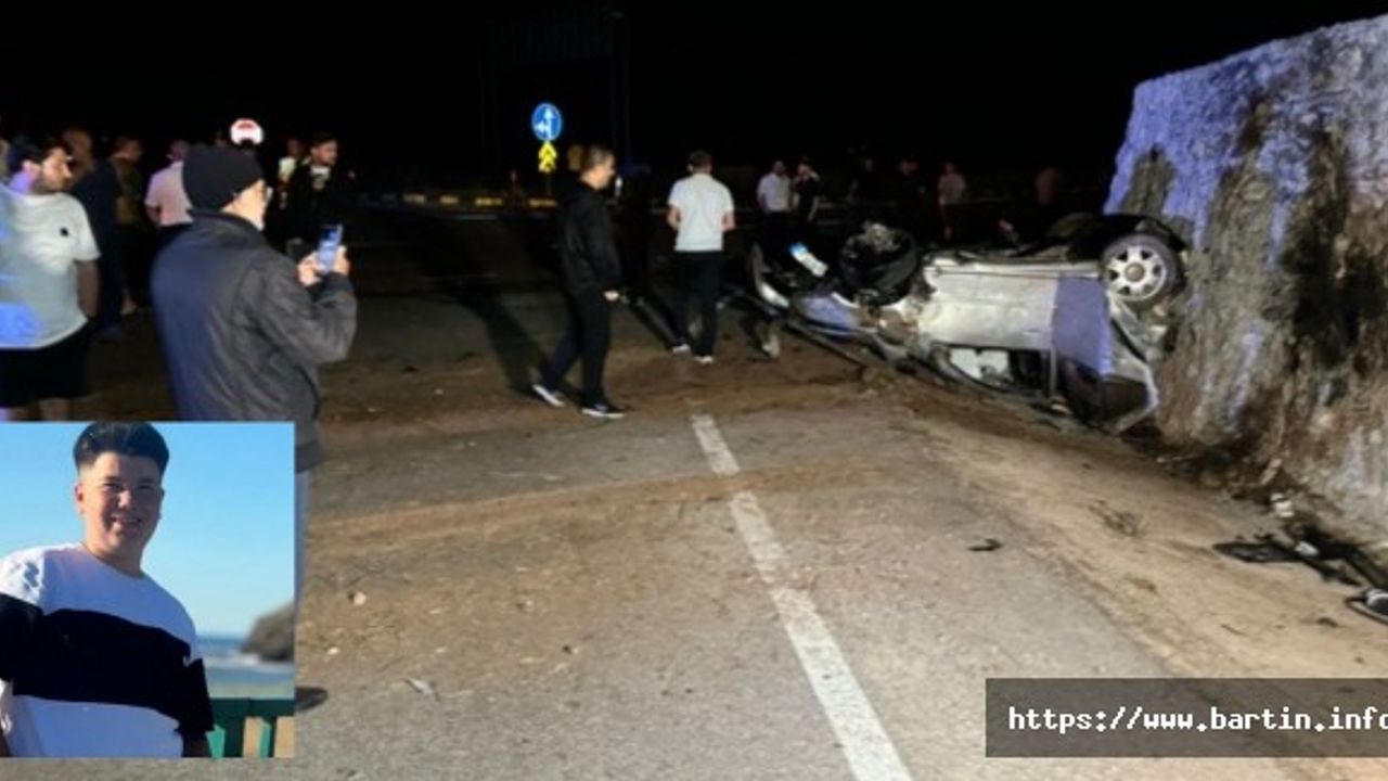Düğünden Dönen Otomobiller Çarpıştı: 3 Ölü, 2 Yaralı