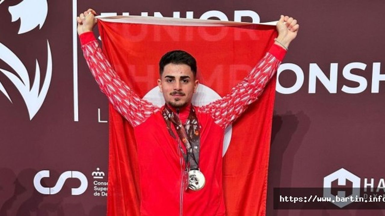 Kahriman'dan 1 altın, 2 gümüş madalya