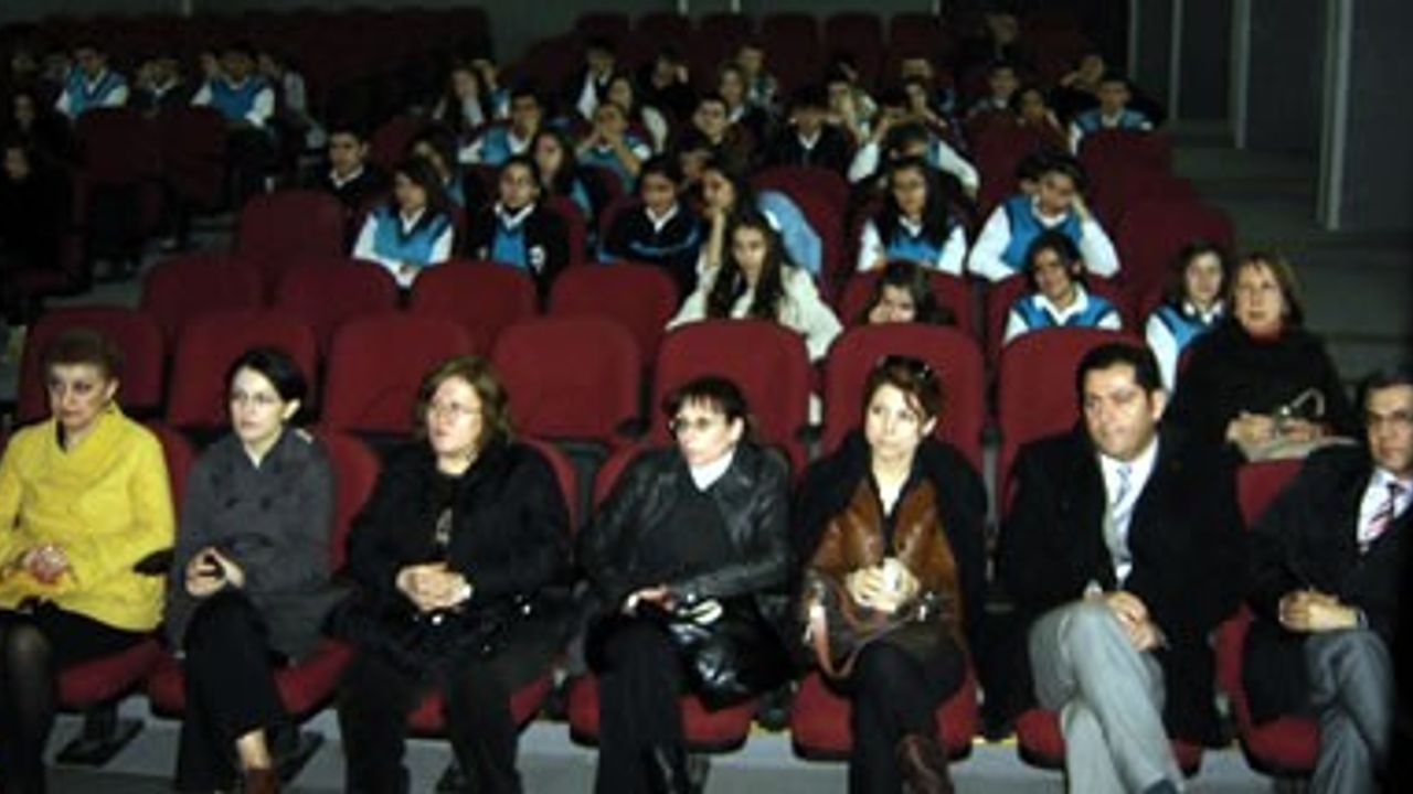 4.İnsan Hakları Semineri Bartın Anadolu Güzel Sanatlar ve Spor Lisesi'nde