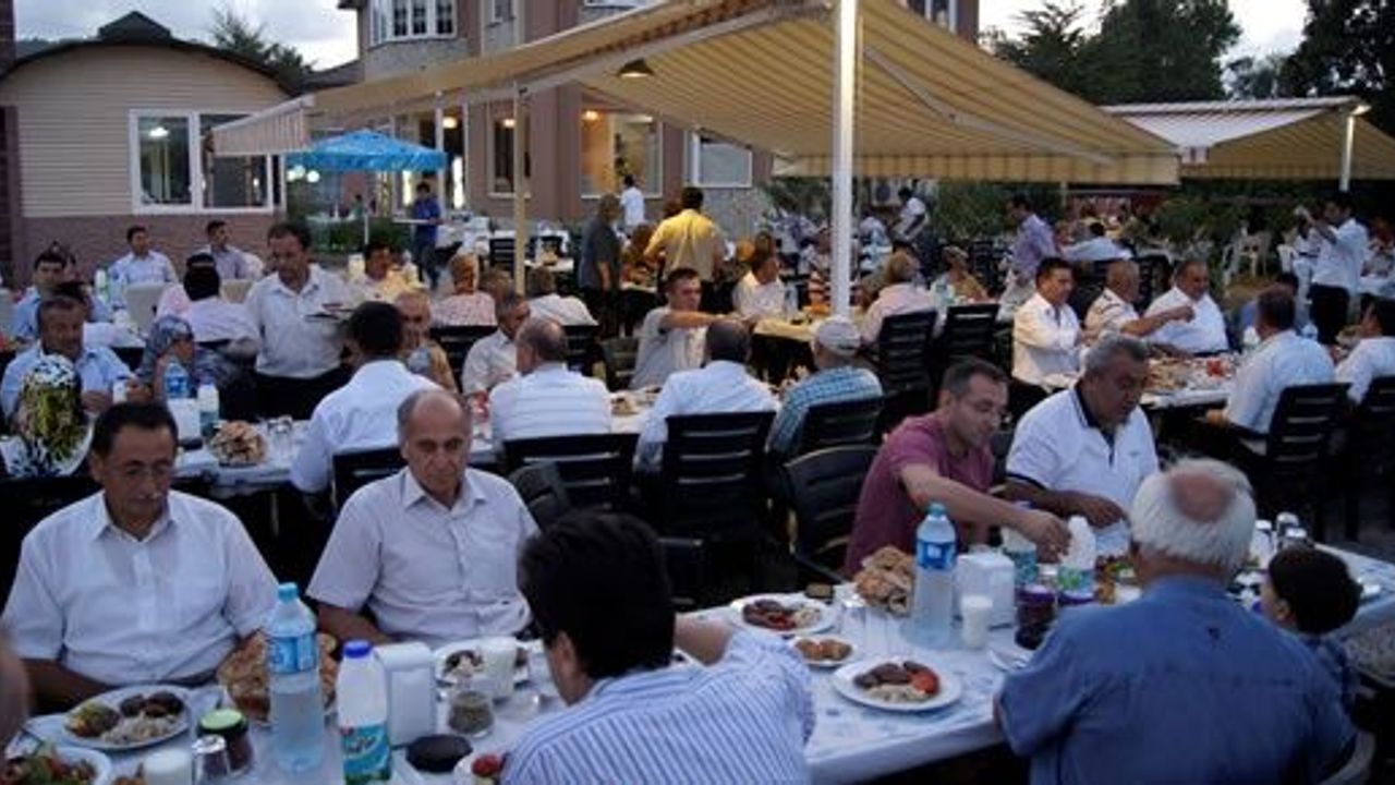 Ak Parti Bartın Merkez İlçe teşkilatı iftarda buluştu