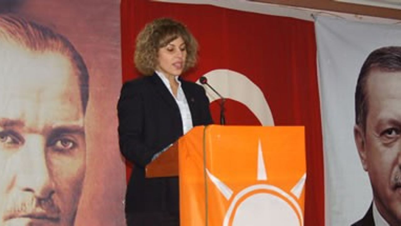 Ak Parti Kadın Kolları yeni başkanı Yasemin Dora Kurtkaya