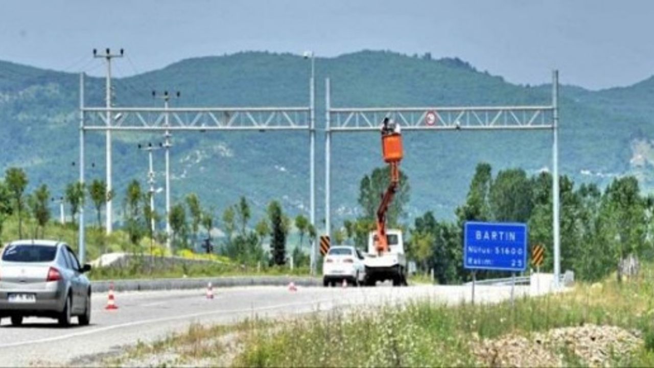 Çalıntı araç MOBESE'ye takıldı, içinden sahte kimlikli mahkum çıktı
