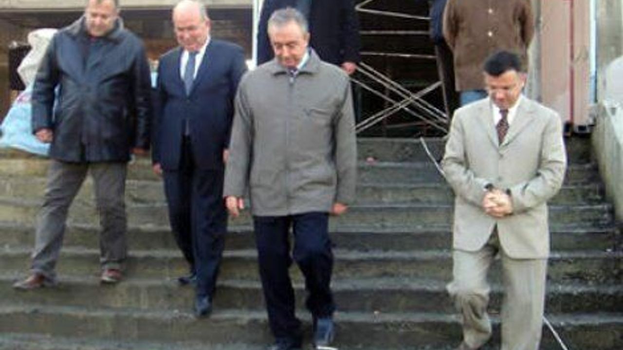 Vali İsa KÜÇÜK, Kültür Merkezi İnşaatında incelemelerde bulundu