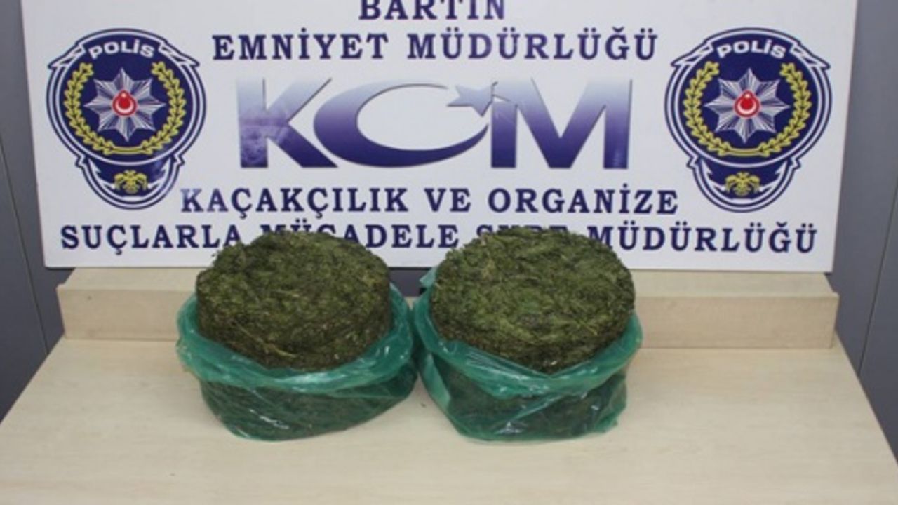 Zehir taciri 5 kişi, 7 kilo 750 gram Esrar Maddesi ile yakalandı