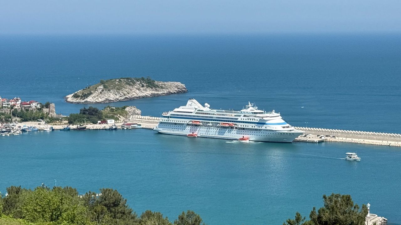 Amasra'ya kruvaziyerle 90 Bin Rus Turist