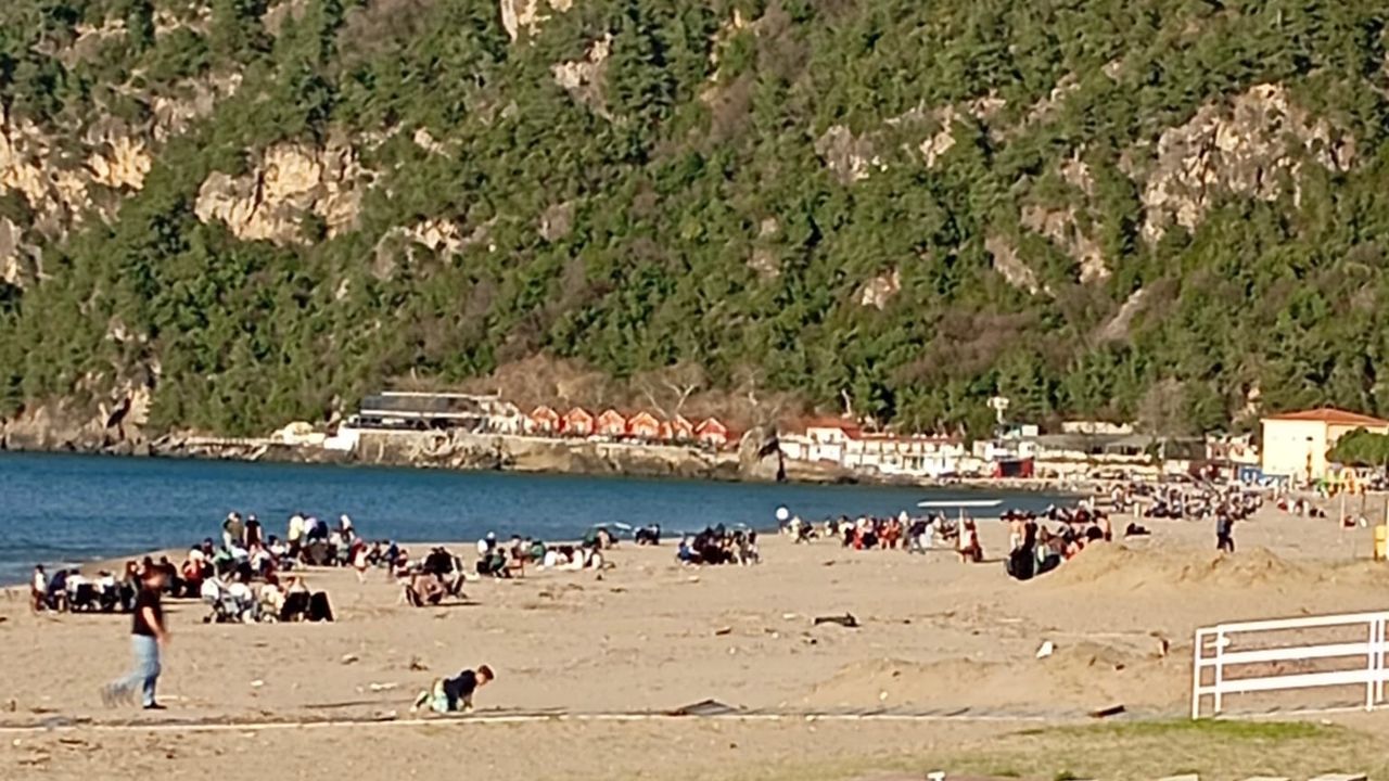 28 Derecede İnkumu Sahili Doldu Taştı