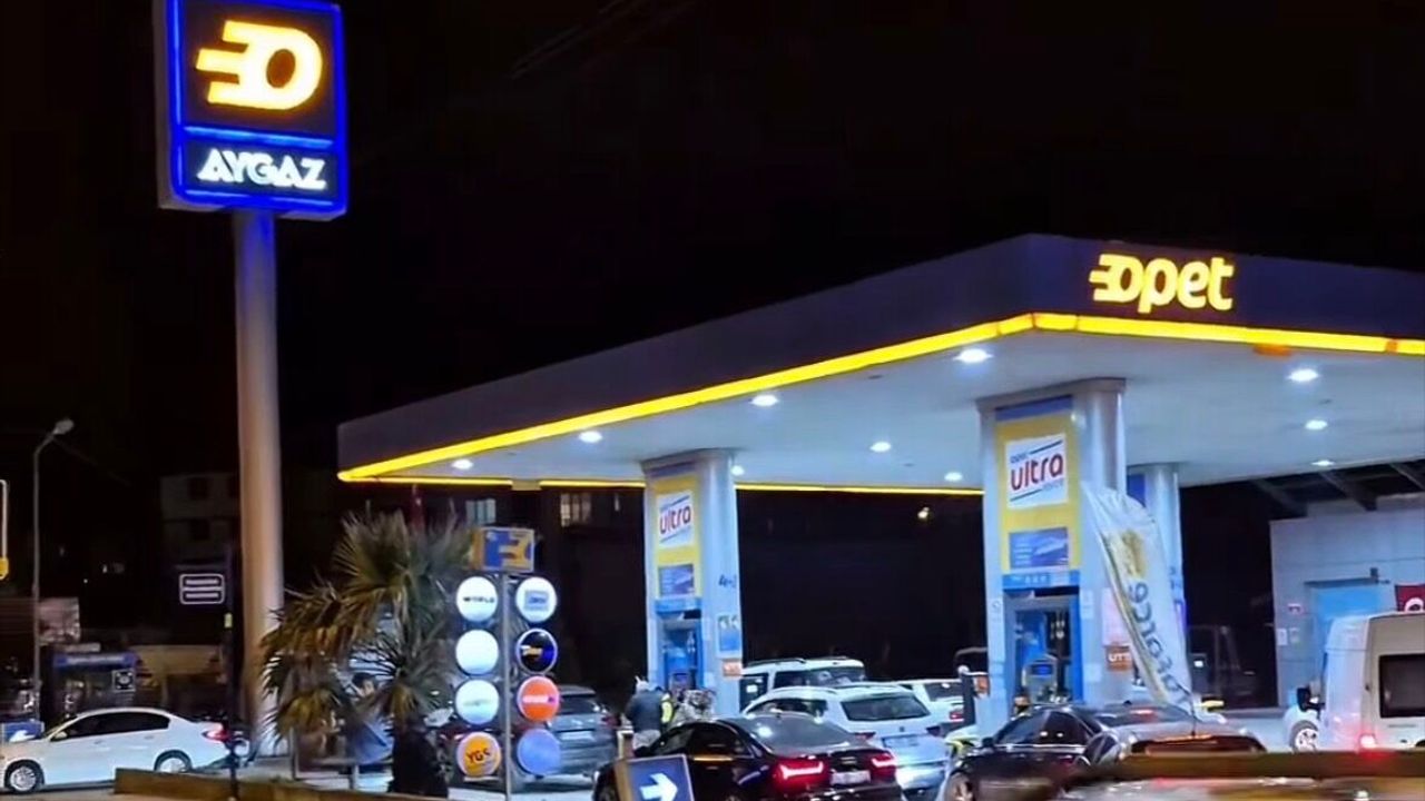 Depolar Doldu, Zam İptal Edildi