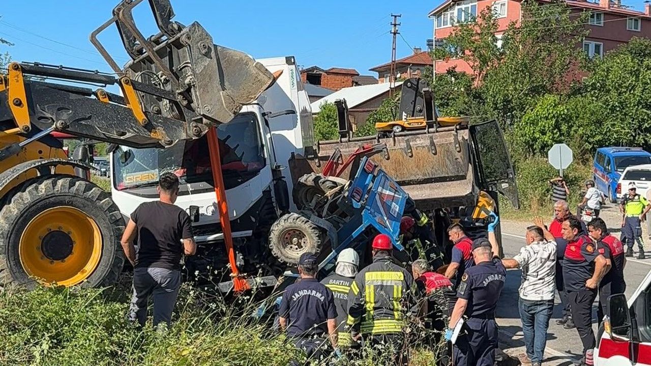 Kozcağız Yolunda Feci Kaza: Pat Pat Sürücüsü Kurtarılamadı
