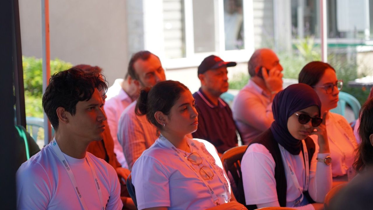 Bilim Kafe Kozcağız'da Gençlerle Buluştu