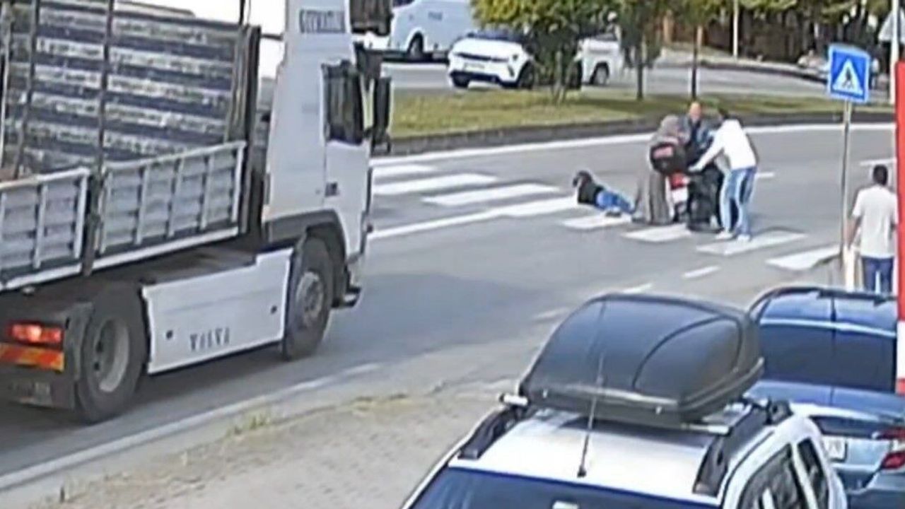 Kırmızı Işığı Son Anda Fark Etti, Yola Savruldu