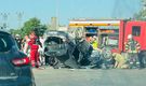 Motosikletin çarptığı otomobil devrildi: 2'si Ağır 4 Yaralı