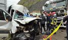Minibüs ile TIR çarpıştı: 1 ölü, 11 yaralı