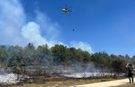 Komşuda orman yangınına helikopterle müdahale ediliyor