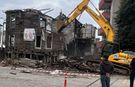 Bartın’da Metruk Bina Kontrollü Şekilde Yıkıldı