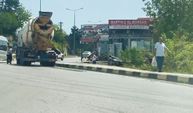 Mikser yola beton döktü! Vatandaş tepki gösterdi