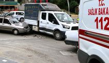 Otomobil kamyonetle çarpıştı: 1 yaralı