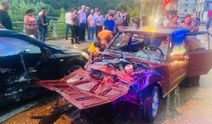 Karşı Şeride Geçip Bartınlı Aileye Çarptı: 1’i Ağır 4 Yaralı
