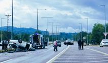 Su Birikintisinden Kaçarken Takla Attı: 3 Yaralı