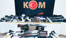 Cephanelik Gibi Evler! 48 Silah ve 2 Bin 500 Fişek