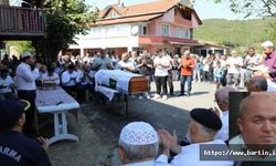 Kalbine Yenik Düşen Muhtar Dualarla Uğurlandı