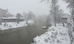 Bartın’da kent merkezinde 40 santimetre kar