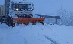 Yükseklerde Kar 30 Santim, Köy Yolları Kapandı