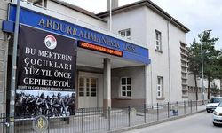 Hocam, biz vatan için cepheye gidiyoruz; bizi yok yazmayınız