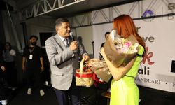 Çilek Festivalinde Evlilik Teklifi