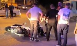 Yaya geçidinde motosiklet çarptı; kaza kamerada