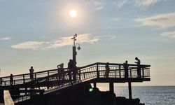 Plajlarda hafta sonu yoğunluğu, 250 Bin turist
