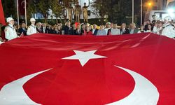Zafer Coşkusu Fener Alayıyla Taçlandı