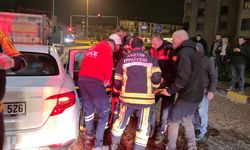 Otomobil tırın dorsesine ok gibi saplandı:Sürücü ağır yaralı