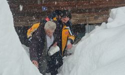 120 santim karda hastanın imdadına paletli ambulans yetişti