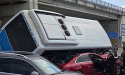 Üniversite Kavşağında Feci Kaza