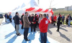 Üniversitelilerden kan bağış kampanyasına yoğun ilgi