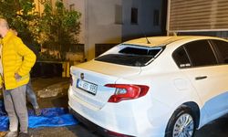 Bartın'da şiddetli rüzgar çatı uçurdu, 6 araç zarar gördü
