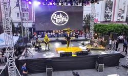 Bartın'da Festival Coşkusu Sürüyor: Zakkum Sahne Aldı